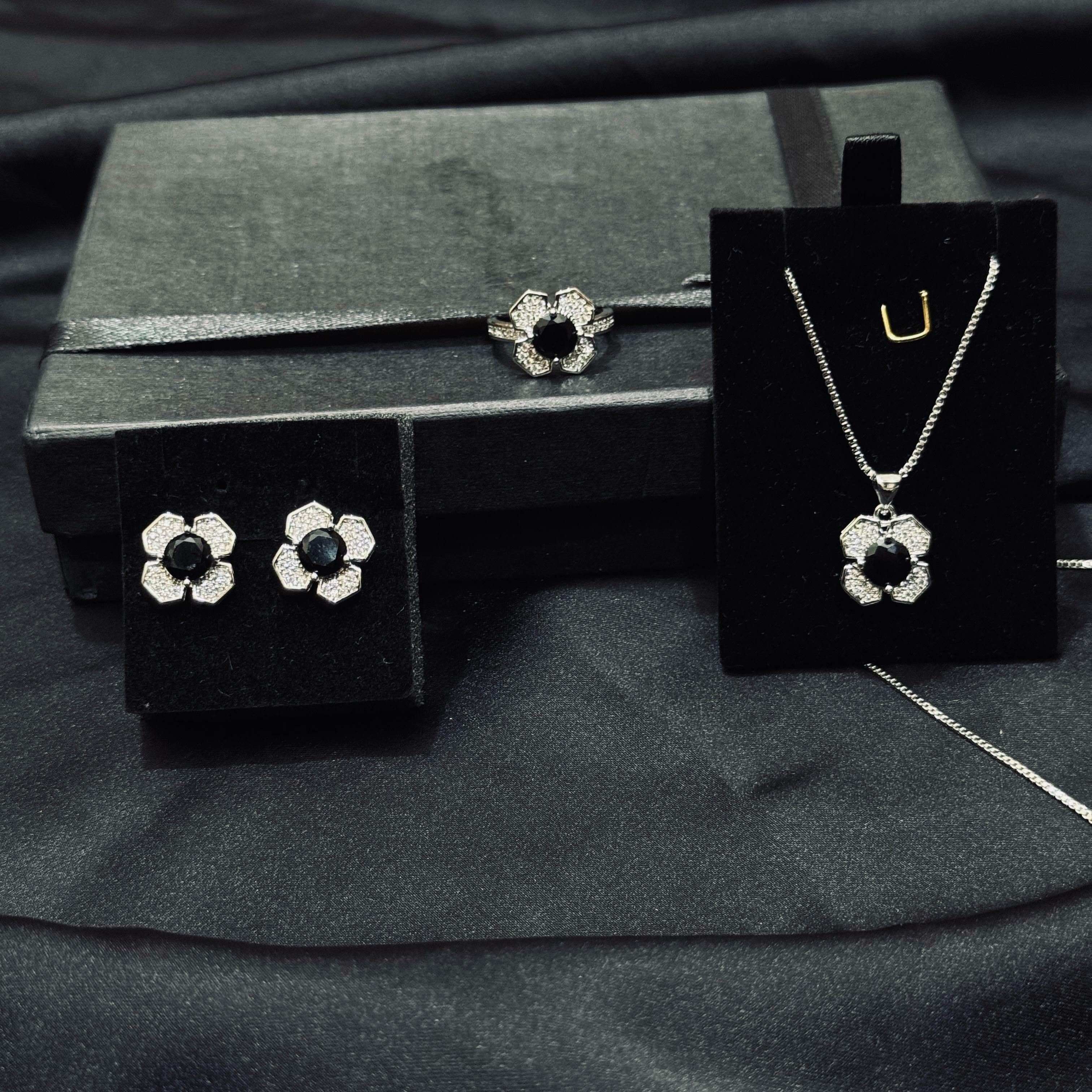 Three piece of luxury stainless steel locket set